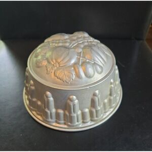 Aluminum Silver Fruit on Top Jello Mold VTG Decorative Fluted Sides Retro Pan